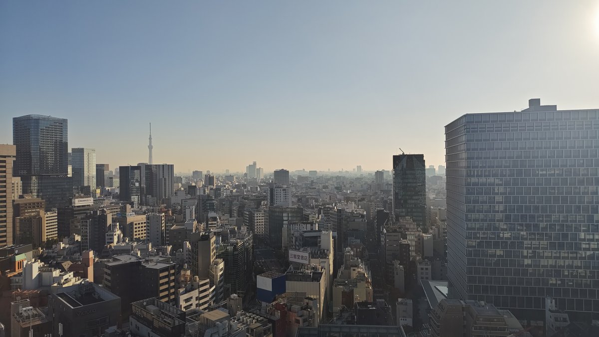 おはようございます！
#千代田区 #神保町 は13℃・晴

今日は『レンコンの日』

レンコン大好きなんですよねぇ。
『はさみ揚げ』や『てんぷら』も好きですが、コンビニで売ってる『レンコンチップス』が想像以上に美味しかったです。

#企業公式が朝の挨拶を言い合う
#企業公式が地元の天気を言い合う