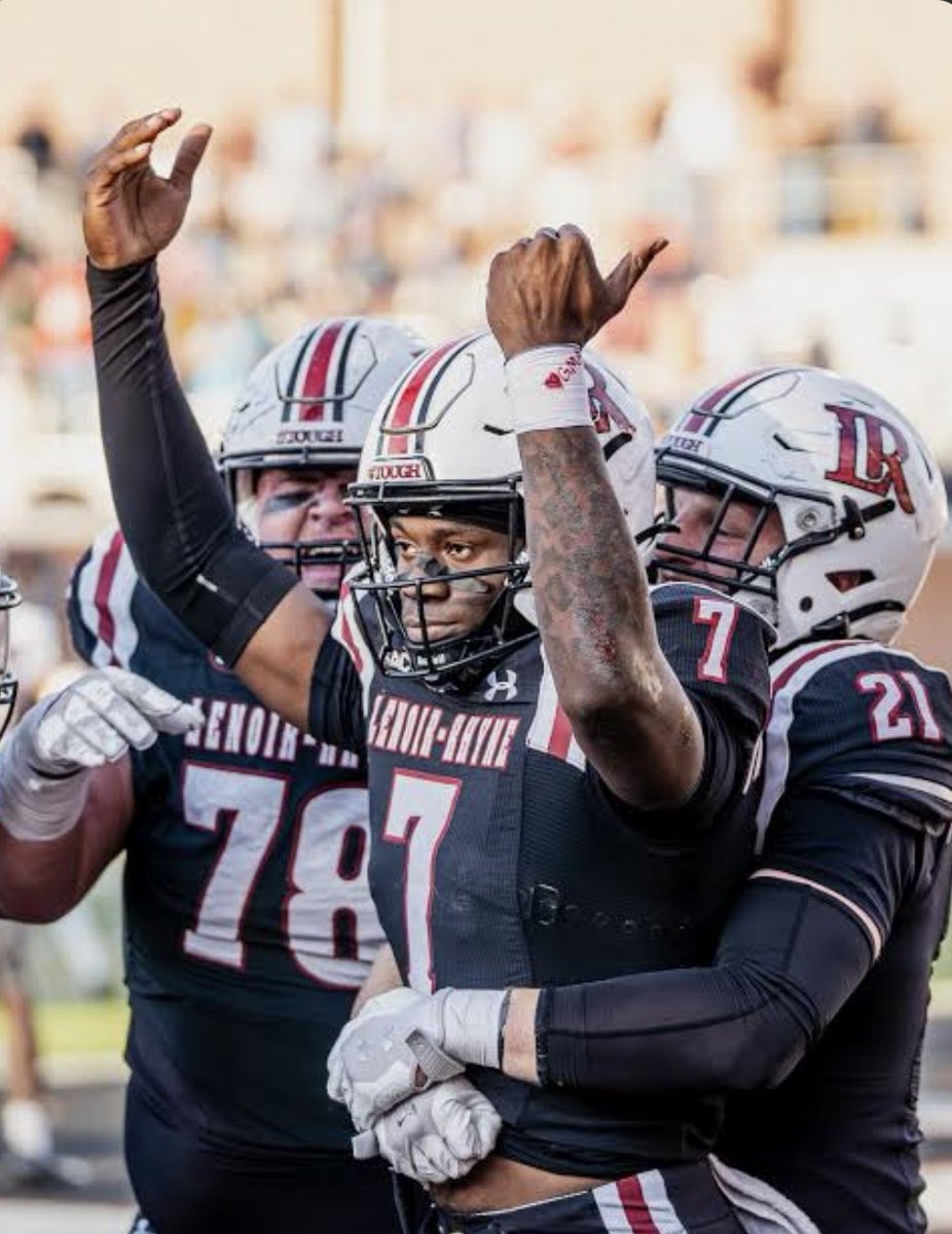 ryanxkarby's tweet image. THANK YOU LORD! After a great Official Visit, I am blessed to have received an offer to Lenoir-Rhyne University. @CoachJLord1 @coachSocha @Saddleback_FB @CoachFisher51 @coachfischer7 @CoachLukeSC @JUCOFFrenzy @BradHoiseth #AGTG