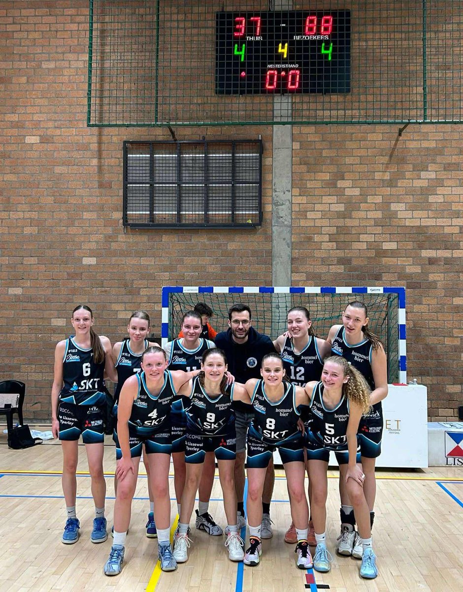 Fakteur 🏀 ⚽️🤘 tweet media