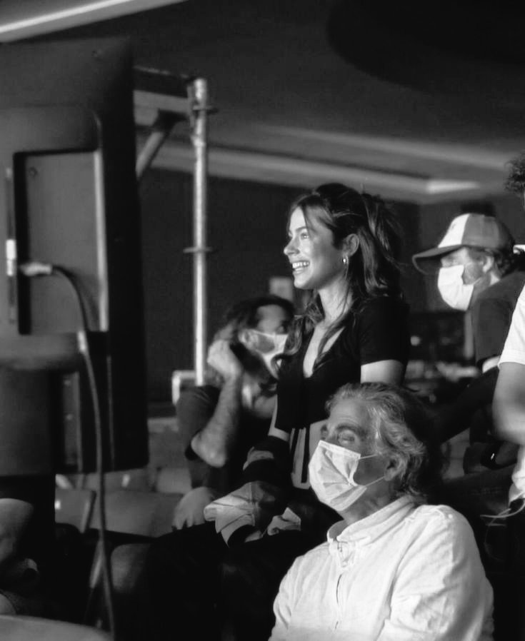 tayyferrari's tweet image. AU LEONETTA;
El Studio 21 reabre y convoca a violetta y a león. Cuando se reencuentran, vuelven las miradas, la complicidad y todo lo que creían haber dejado atrás.