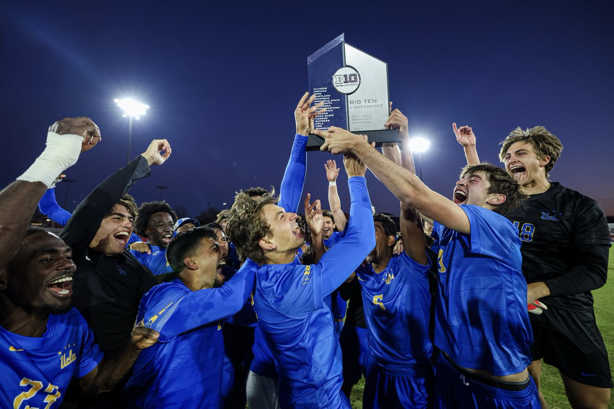 No better feeling than lifting a trophy 🏆

#GoBruins