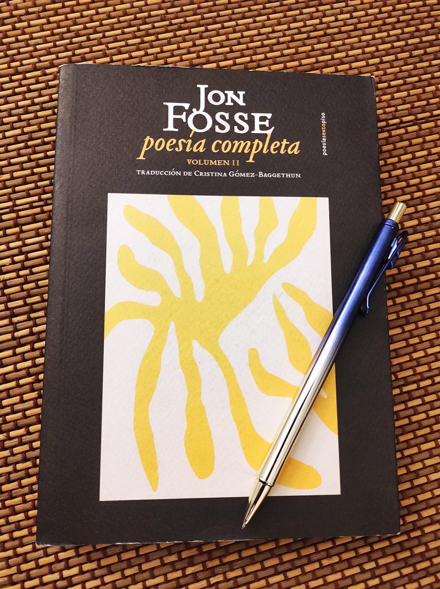 ladylibrorojo's tweet image. &quot;En el cielo
las primeras lluvias
son sin motivo     Un abatido día cualquiera, nada
pasa     Y entonces aparece
la lluvia y el día queda al descubierto&quot;
#PoesíaCompleta #JonFosse @sextopisoed

#boom 💥