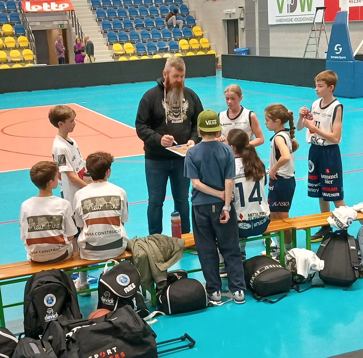 Fakteur 🏀 ⚽️🤘 tweet media