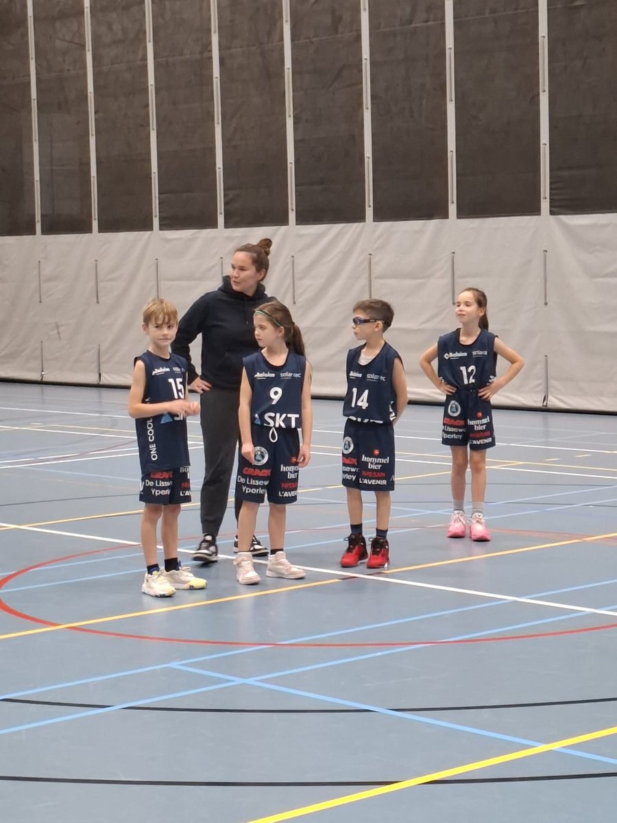 Fakteur 🏀 ⚽️🤘 tweet media