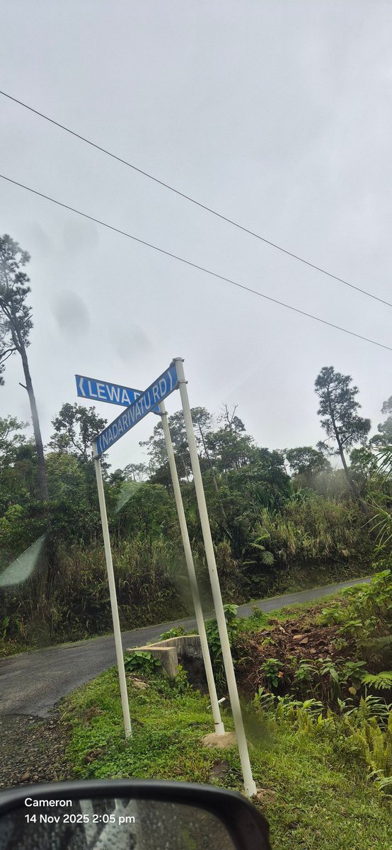 A dirt road, a hilux  &amp; breathtaking views.