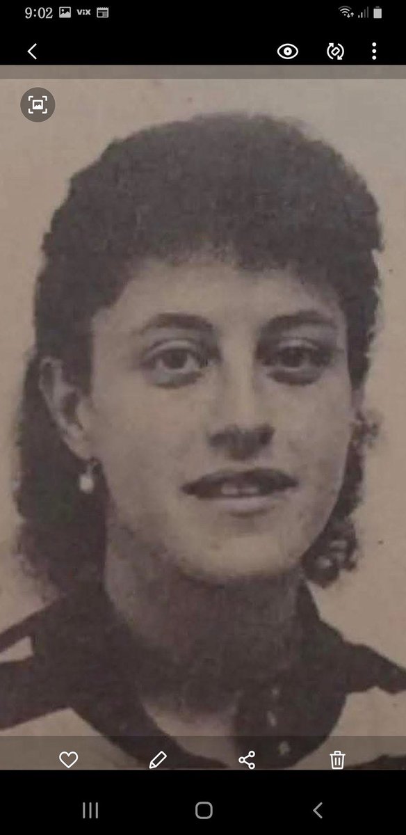 JaroCeleste's tweet image. Pinche Pedrito Fernández, mejor te hubieras seguido cantando la de la mochila azul, no que traes el país hecho un despapaye 🙄