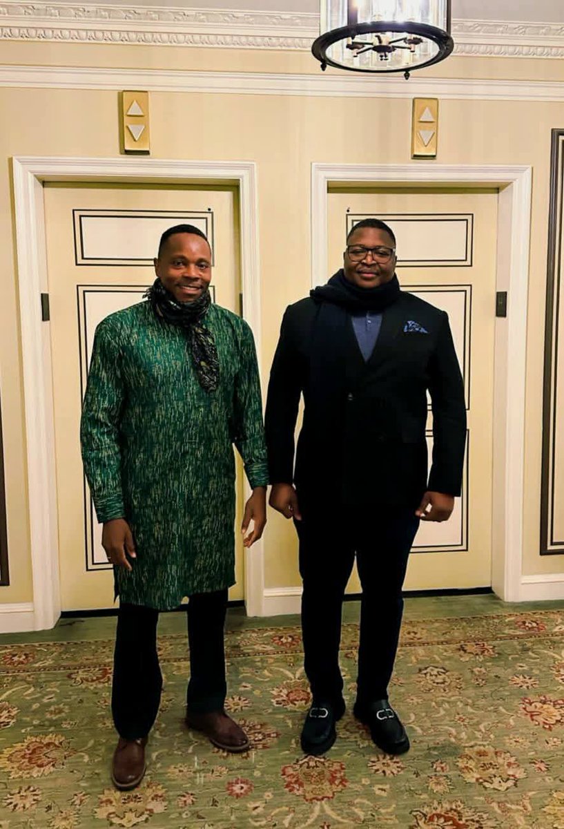 The Chief Minister <a href="/dsengeh/">David Moinina Sengeh</a> just posted that they are in the US with the Minister of Foreign Affairs <a href="/TimKabba/">Timothy Musa Kabba</a> to support President Bio on Sierra Leone's presidency at the UN security council.
Please <a href="/dsengeh/">David Moinina Sengeh</a> @Foreign Affairs Minister Timothy Kabba and <a href="/julius_maadabio/">Julius Maada Bio</a> don't