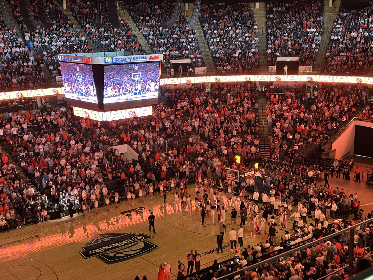 JaggardTech's tweet image. Very proud of how well Auburn played and Pettiford was the man today! War Eagle! 🧡🦅💙