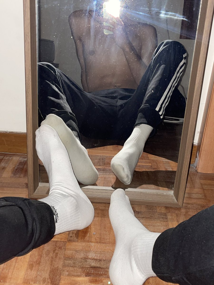 Any socks lovers here? 

#socks #gay #men #maskedman