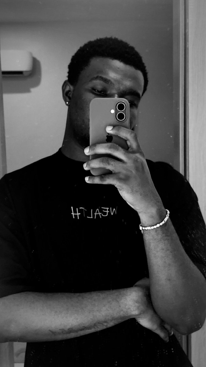 DanielAfriheart's tweet image. +1 🎂