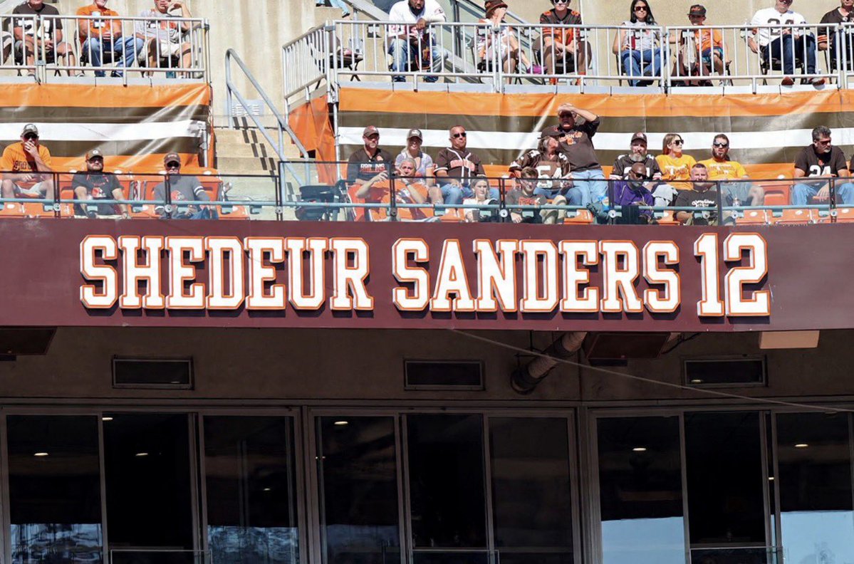 barstoolsports's tweet image. BREAKING

The Cleveland Browns are retiring Shedeur Sanders’ number