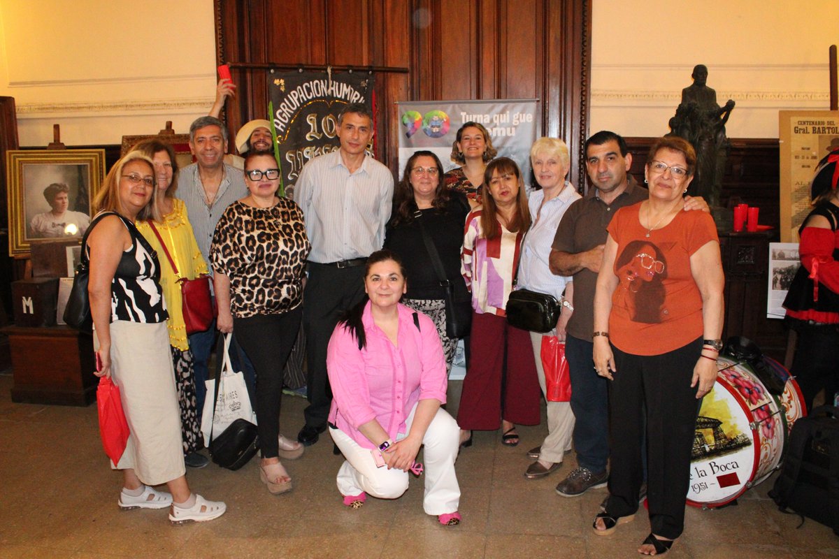 CELEBRAMOS LOS 90 AÑOS DE EL TRAPITO
El viernes 14 de noviembre, la Asociación El Trapito celebró sus 90 años en el Museo Histórico de La Boca con vecinos, amigos y representantes de entidades locales. Exposición de fotos, la comparsa de los Linyeras y mucha alegría.