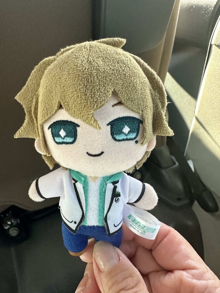 kobakumi5893's tweet photo. せっかく　フォローしてくる方が多いので
もしかしたら？ご本人の元まで落とした所わかると良いなと思いまして…
会社に働きに来てくださった　派遣さん
送迎バスの中に落としたみたいですよ。
大事にして探してたらと思いまして…
保管期間に間に合えば送ります
#ドリフェス　
#拡散希望 https://t.co/oiHulKWEhM