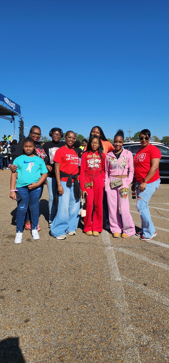 ccacDST's tweet image. Delta Academy and Gems had a blast visiting Jackson State University yesterday! They explored the campus, met inspiring students, and got a taste of college life. What a day to remember! #DeltaAcademy #DeltaGems #JacksonStateUniversity #JSU