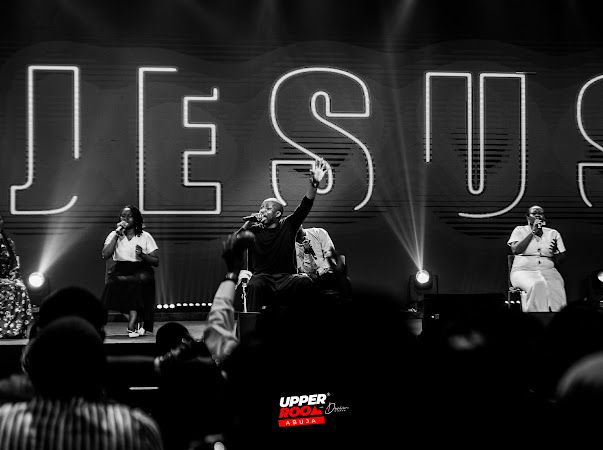 outpouring_live's tweet photo. JESUS!
The name above every other name.

#UpperRoomAbuja #GenI #DunsinOyekan #Intimacy https://t.co/QcH6z7degu