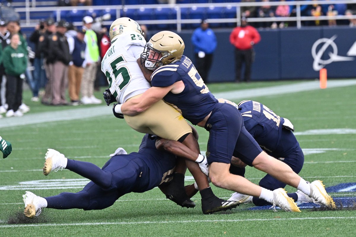 NavyAthletics's tweet photo. Went 2-0 vs. the state of Florida this weekend 😏

#GoNavy https://t.co/tY3xicT8Za