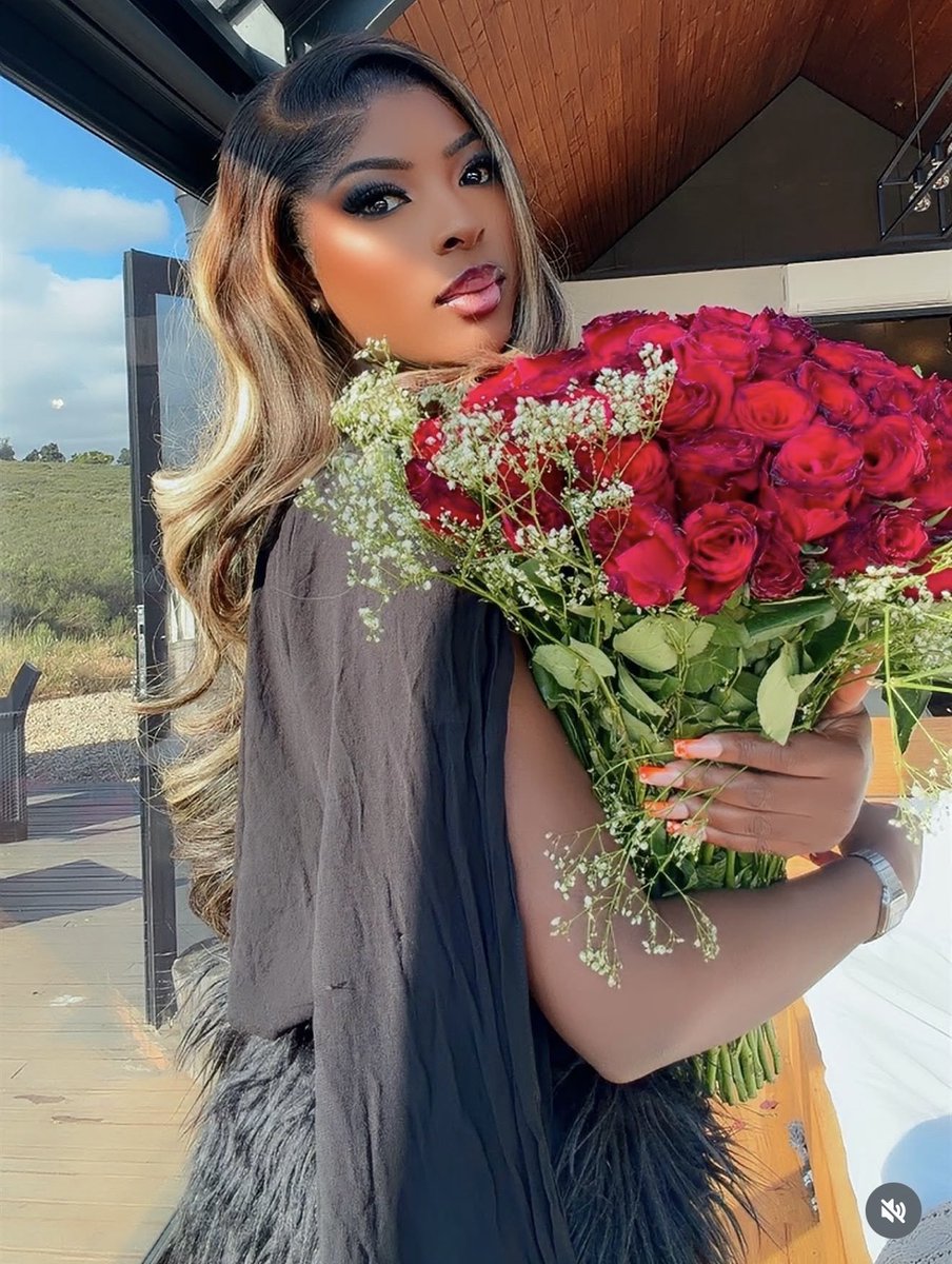 kemi__hc's tweet photo. ♥️🌹 https://t.co/yJkFHXcErH