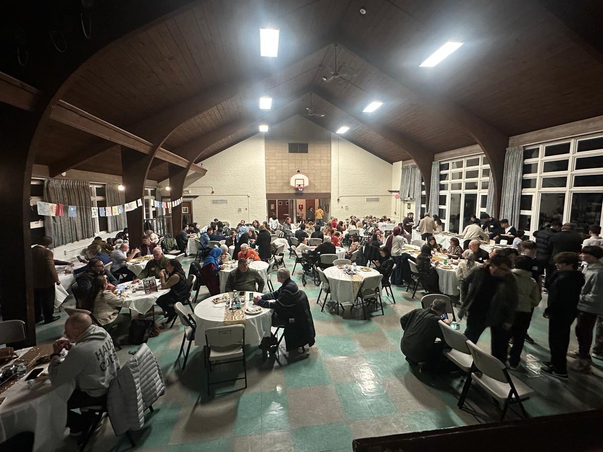 Maple_FDN_RI's tweet photo. 🍁💙 Last night, we hosted our annual Maple Foundation Community Thanksgiving Dinner — a truly heart-warming evening filled with gratitude, connection, and unity.
Seeing our community come together like this is something we’ll never forget. https://t.co/Nm02zx1Uh6