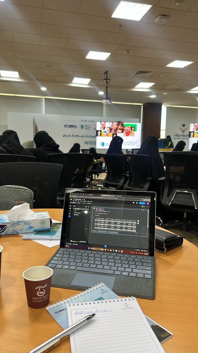 Layan tweet media