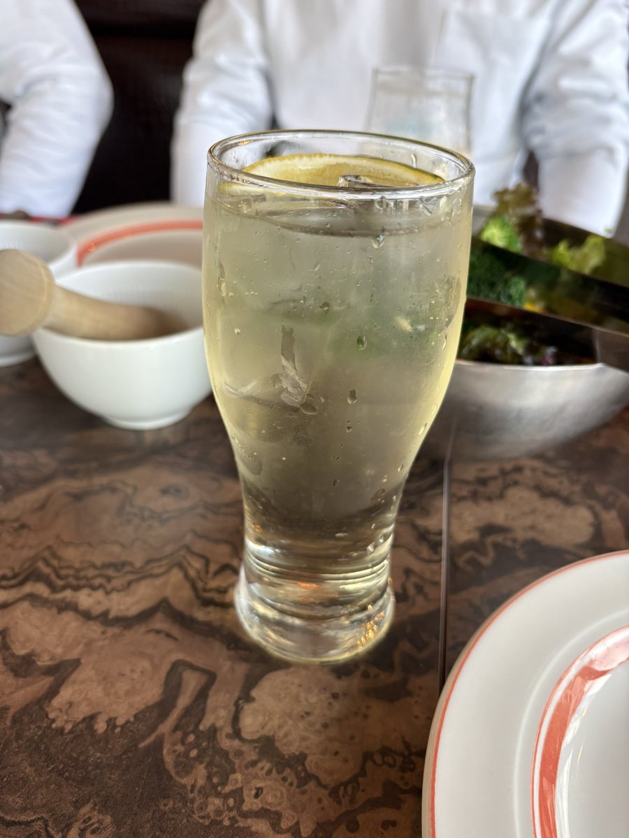 ryosuke_samurai's tweet image. おはようございます。
昨日は大きなお友達みんなで、東京ドームの特別席で野球の日韓戦を応援してきました。
19時試合開始で、13時から飲み始め、18時半に会場入りした時には全員がほぼ仕上がっていました。
チケットとってくれた@goujussk2 さん、ありがとう！
今日からまた働きます。
押忍🥋