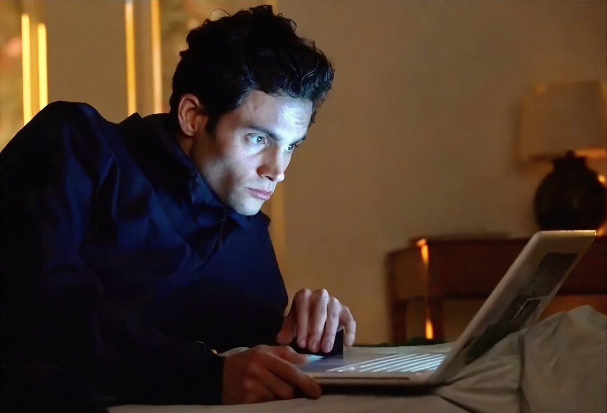 miiagarro's tweet image. when he mentions another girl so now i have to turn into this mf