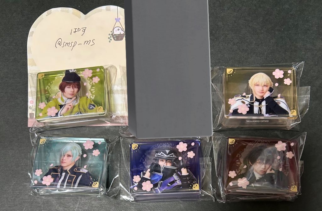 smsp_ms's tweet image. 【交換】
ミュージカル刀剣乱舞 刀ミュ
十周年記念 乱舞博覧会 メモスタンド

譲
石切丸 髭切 膝丸 水心子 肥前

求
加州

本日 11/17 午前(19.22.26)ドーム TDC 現地
手渡し
または11/18 ブレイン　池袋
よろしくお願いいたします。