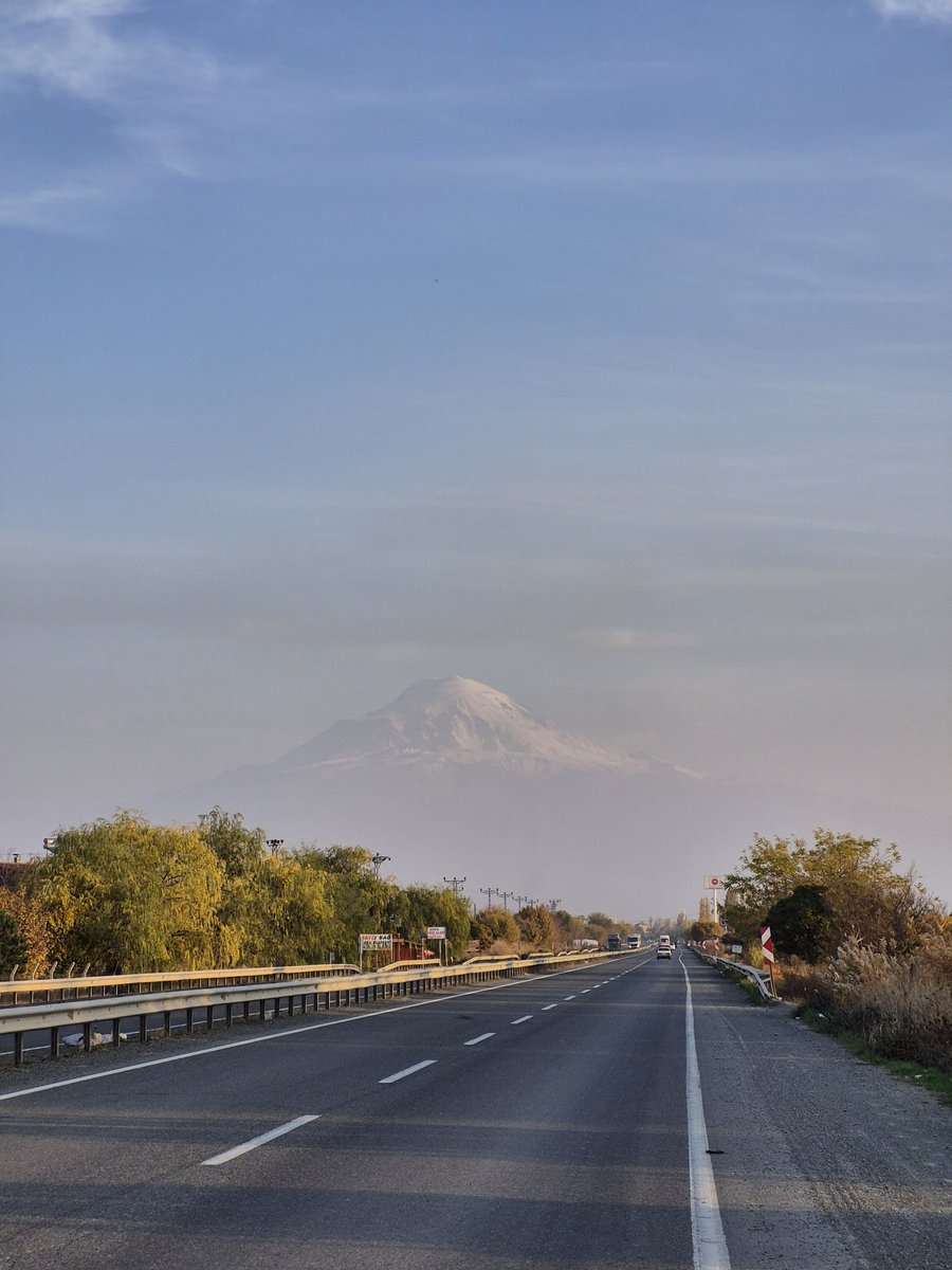 Tüm ihtişamı ile Ağrı Dağı 🏔