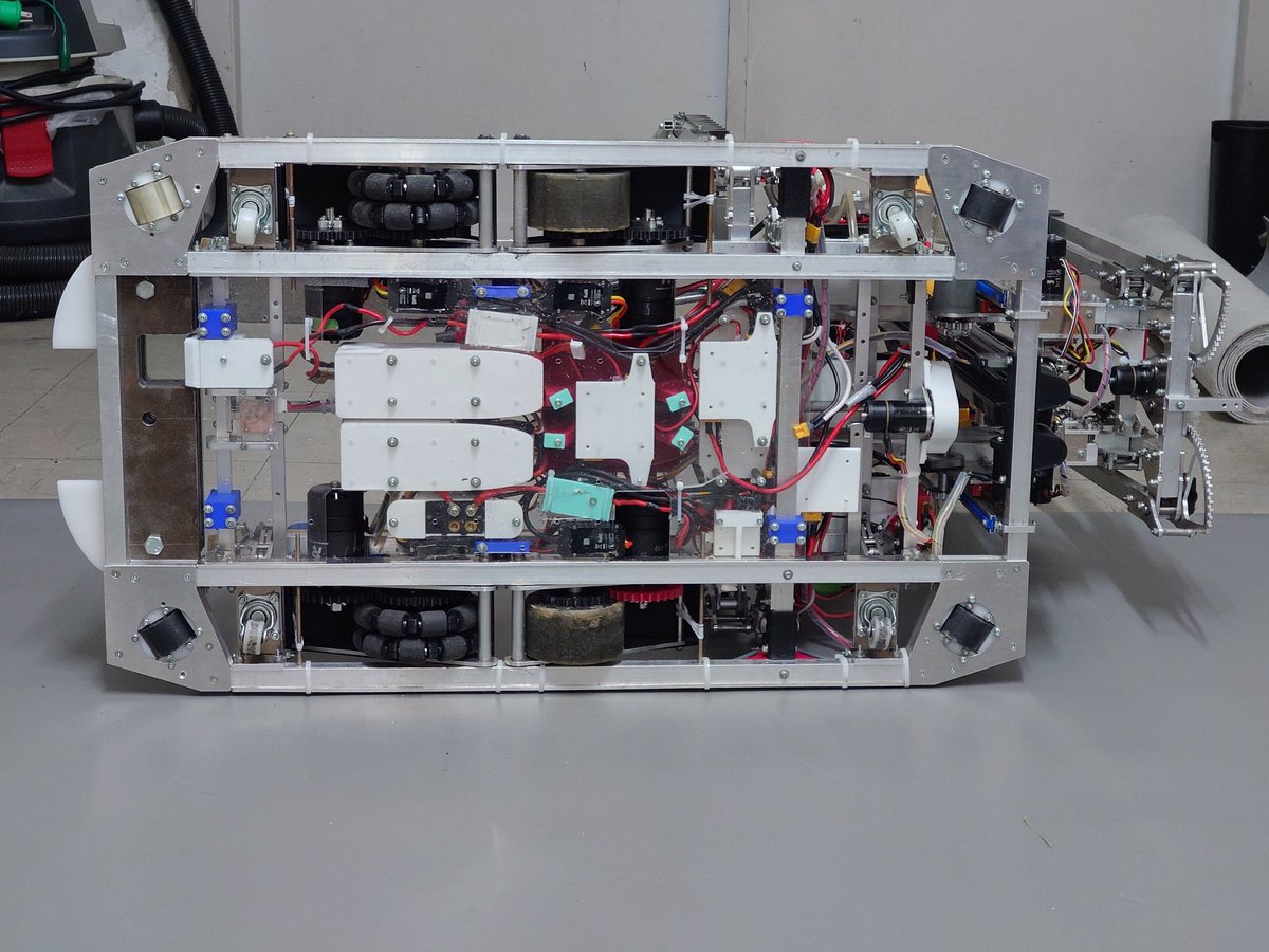 mr24agelu's tweet image. 技術ツイートは気が向いたら上げるかもしれません
足気になってる方結構いたので一旦地区マシンの足裏上げます