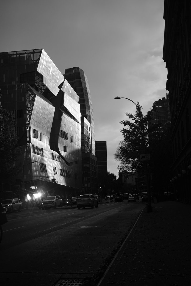 CodingGarden's tweet image. made it to NYC

i have entered my moody b&amp;amp;w photography phase