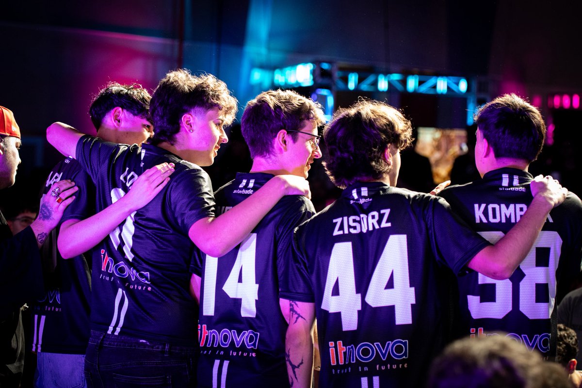 Simplemente ellos. <a href="/zisorz/">zisorz</a> <a href="/aaron_vlr/">aaron</a> <a href="/lolovlr12/">lolo</a> <a href="/newlyy/">Erick</a>