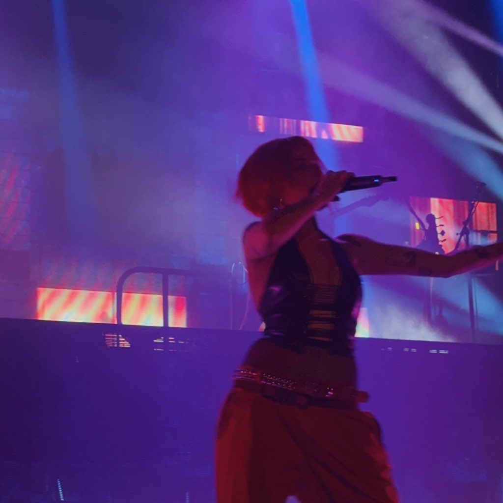 itsdbatc13's tweet photo. badlands forever, denver n1 🩵🌸🌵✨ @halsey #BackToBadlands https://t.co/WvhDXP7H93