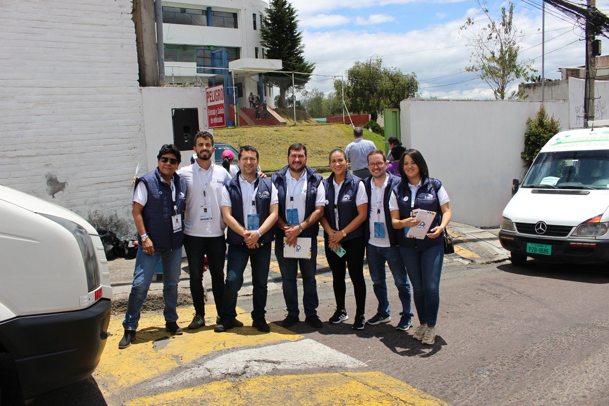 Alguno sabe cuales son de la delegación de Ecuador o de España ahí?