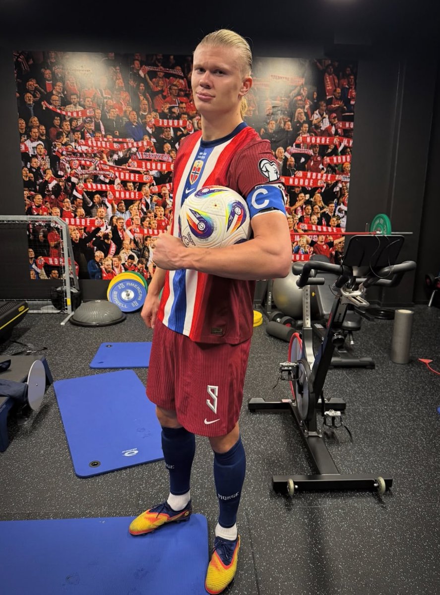 criptodukes's tweet image. Proper striker!

Halland just single handedly led his country to the world 🌎 cup.

congratulations to Norway🇸🇯