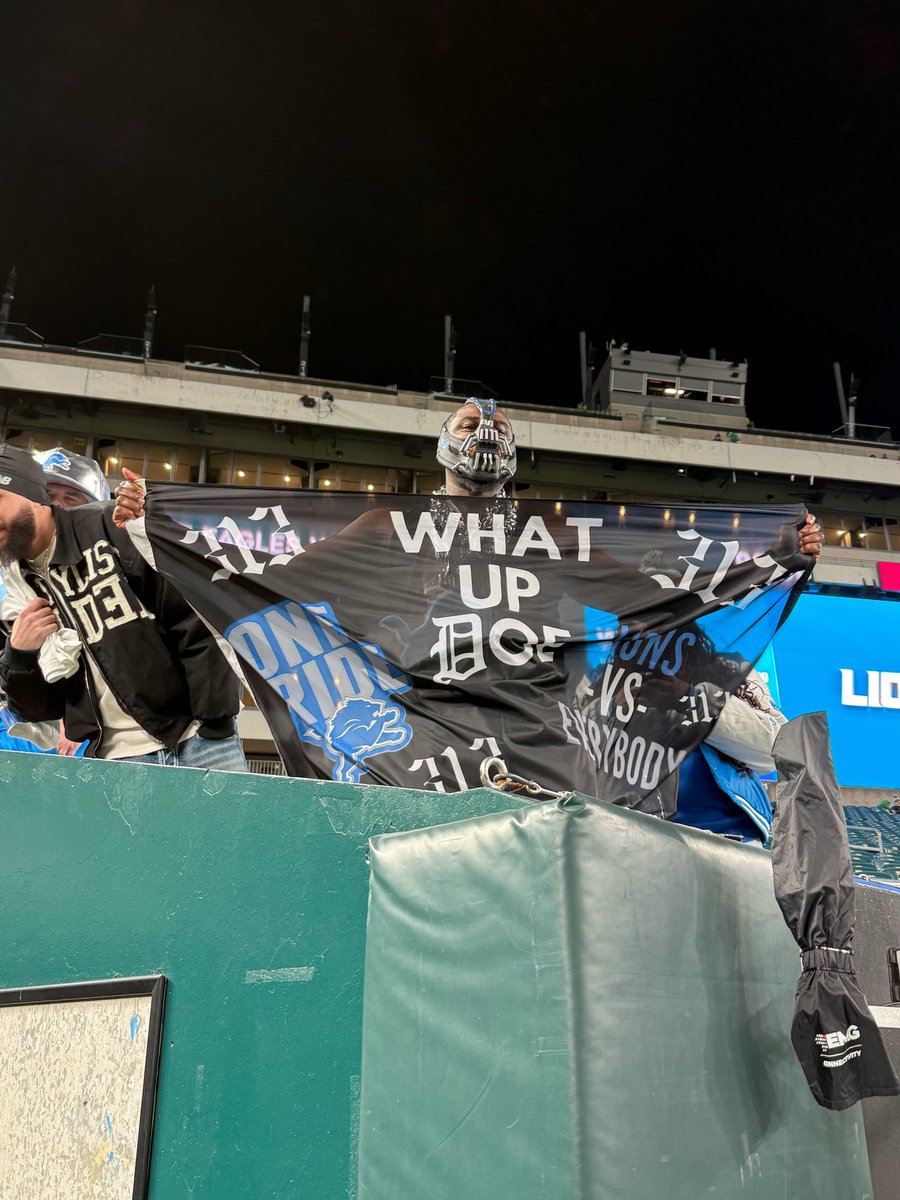 Lions's tweet photo. #OnePride showing out in Philly https://t.co/uRjEit2Yhj