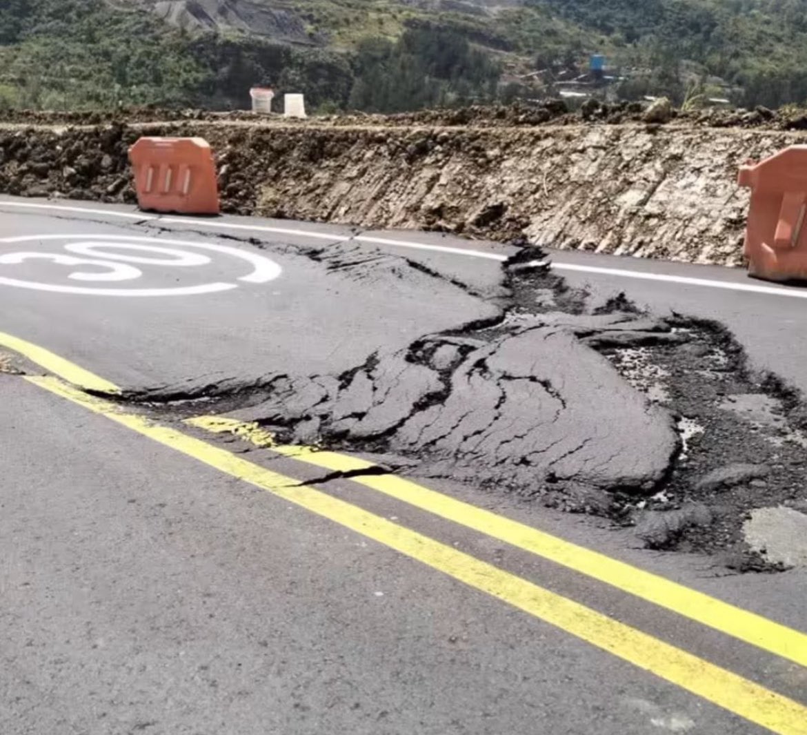 gallegosdi's tweet photo. @petrogustavo Ups!!! No le sale media bien! https://t.co/nI90LzdShT