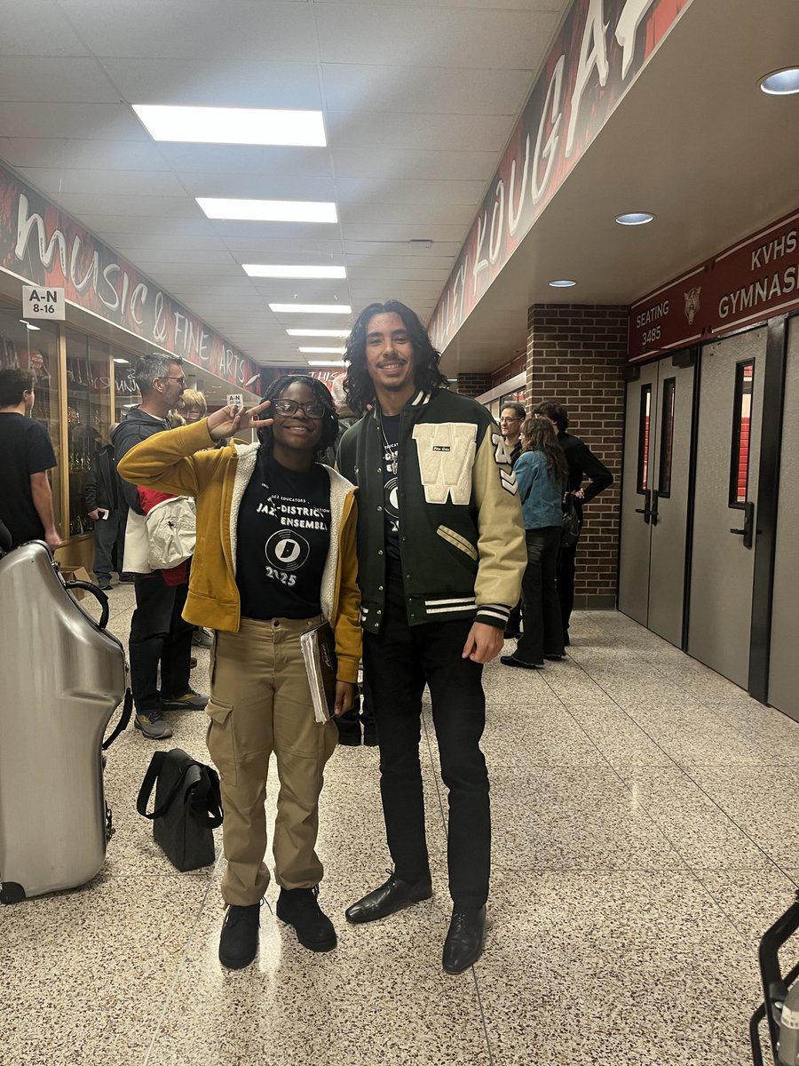 Whiting Bands tweet media