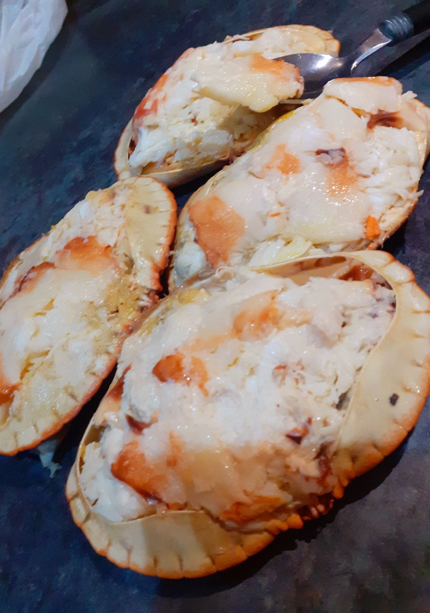 Oooo by the way im proud of myself i cooked 10 crabs today and dressed them ohlala x 😊