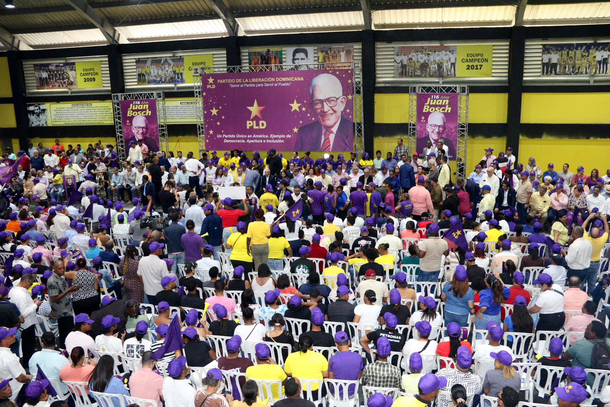 JorgeFelizPache's tweet image. De lo que todos hablan: #ConElPLDSeViviaMejor 🇩🇴💜