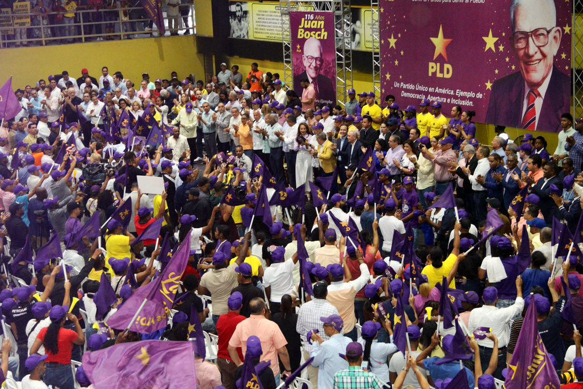 JorgeFelizPache's tweet image. De lo que todos hablan: #ConElPLDSeViviaMejor 🇩🇴💜