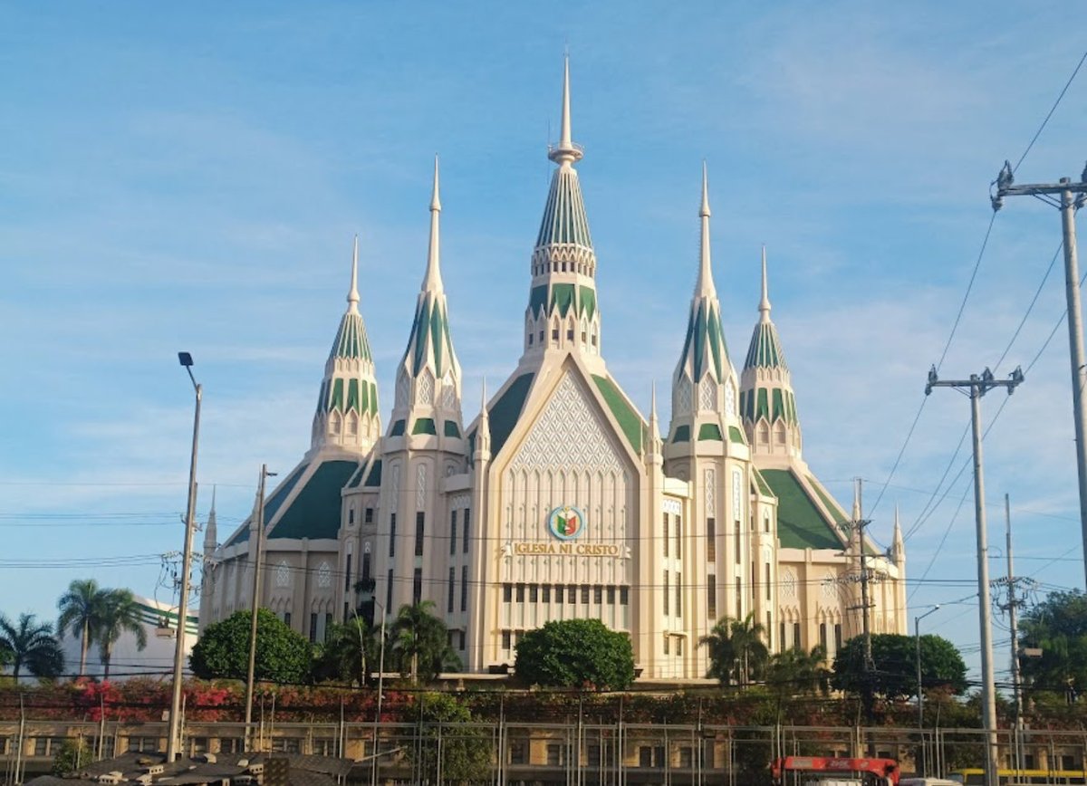 Y0L0inthePH's tweet image. I am waiting for the leaders of Iglesia Ni Cristo to apologize for endorsing Uniteam, the tandem of corrupt politicians. 

They should admit that they are part of this mess.