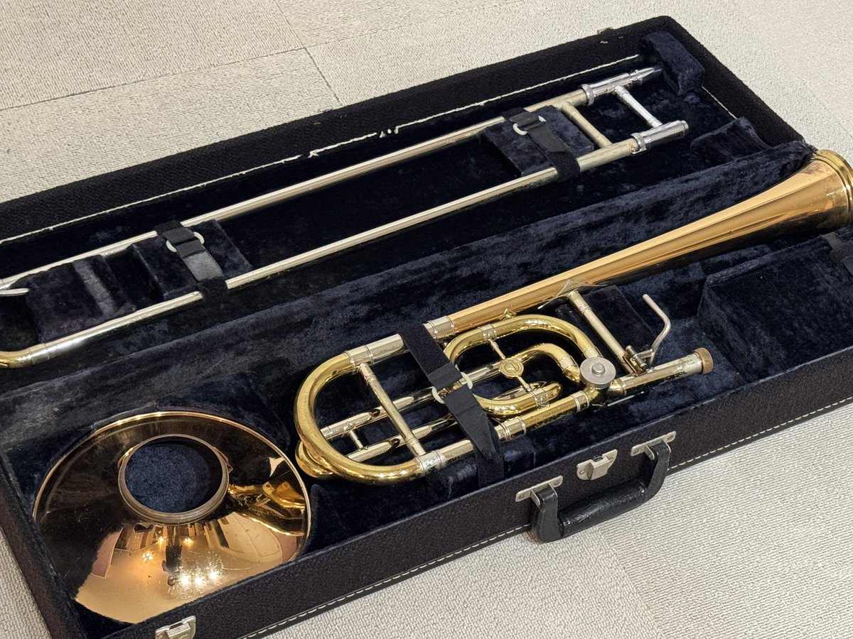 WINDSLABO's tweet image. 「オトナの吹部文化祭」
埼玉県朝霞市産業文化センター
に持っていく目玉管楽器のご紹介③

🍀中古トロンボーン
ホルトン/TR258
🌟太っ腹価格・・¥120,000…