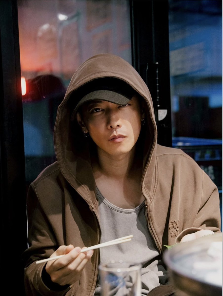 msugi69734721's tweet image. チャパゲティ食べてみたい

セブンで買った韓国のノグリというカップ麺も美味しかった！

今日はチャパゲティ探しの旅に出ようかな

しかしなんで食べてる途中でそんな目になっちゃうのかな？
ドキドキしちゃうわ💕

 #佐藤健Instagram
 #チャパゲティ