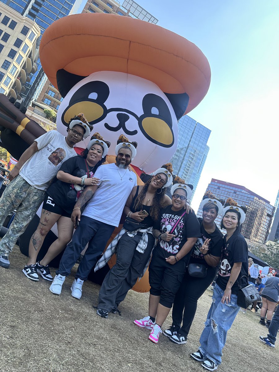 ChellezSoFly's tweet image. Sunday Funday!  #PandaFest #ATX #Austin