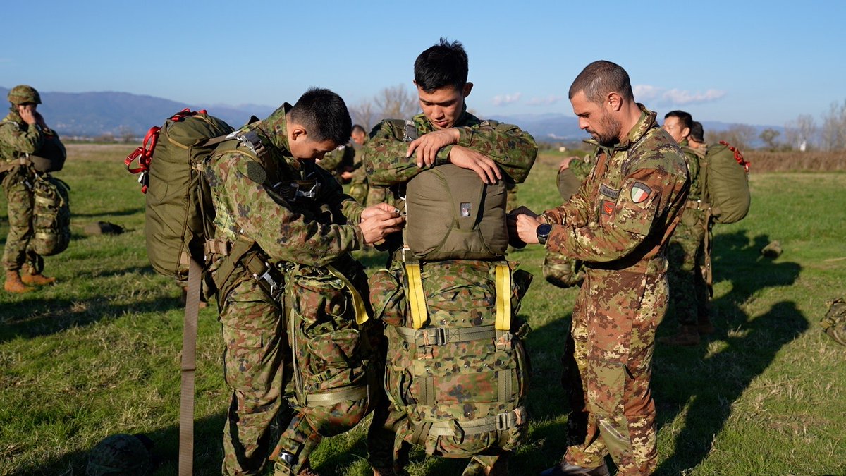 伊国における多国間空挺演習②】 #第1空挺団 は、伊国における多国間