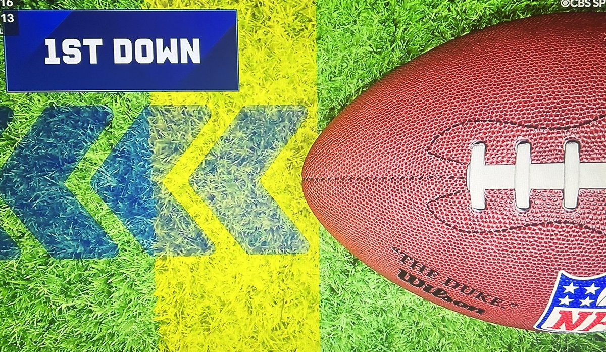 andrewperloff's tweet image. Glad they used the Hawkeye technology but this one in KC-Denver feels wildly inaccurate. He had it by almost a foot.