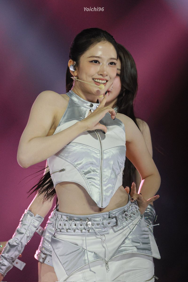 kpop_data_set's tweet image. 251115 Yujin

Purchase full album 1300+ pics ganknow.com/services/71717…

#ANYUJIN #안유진 #IVE #아이브  #ユジン