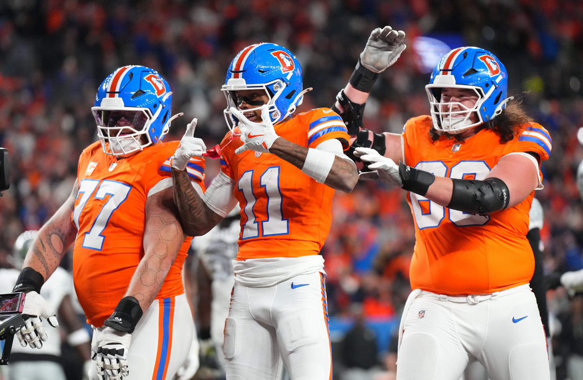 MileHighMims's tweet image. 9-2 

8 in a row 

Undefeated at home

Beat both reigning Super Bowl teams

Beat #1 statistical offense and defense in back to back weeks

“Frauds” tho