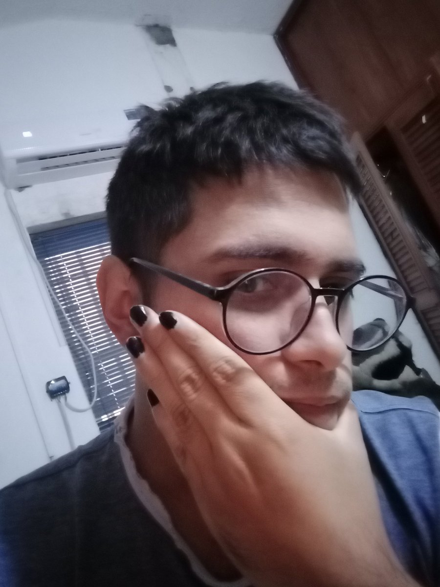 Me gustan mis uñas ✌️