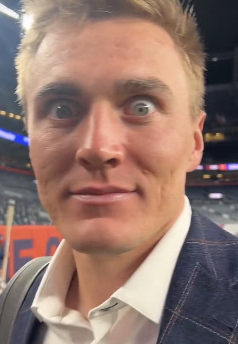 Stephen L. Miller (@redsteeze) on Twitter photo 