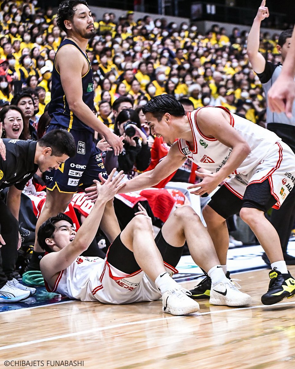 🤝✨️ #おはようございます #chibajets #Bリーグ #富樫勇樹 #金近廉 #今週も元気だしていきましょう #千葉ジェッツ